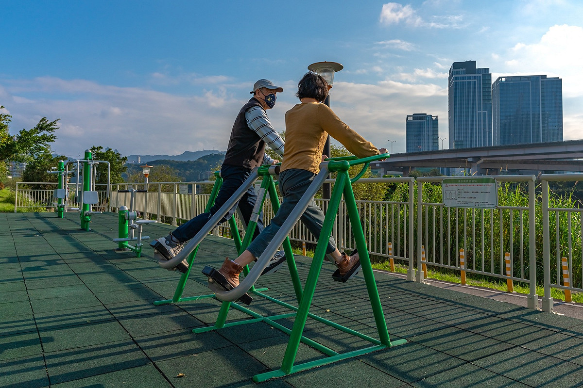 運動之餘飽覽風光。 圖：新北市水利局提供