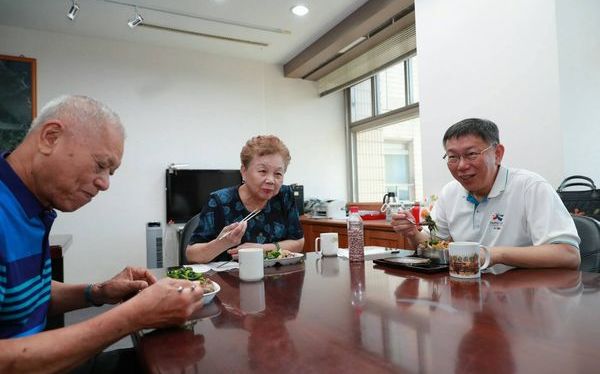 「柯文哲絕對沒貪污！」柯媽媽震怒：隨便罵我們會被雷公劈神明罰