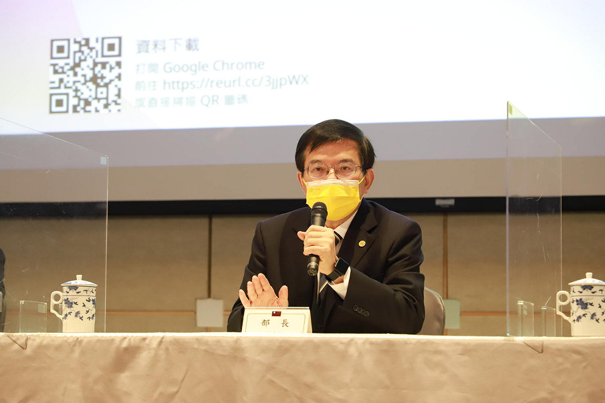交通部長王國材表示，已啟動高鐵由屏東再往南延伸的評估。 圖：交通部／提供
