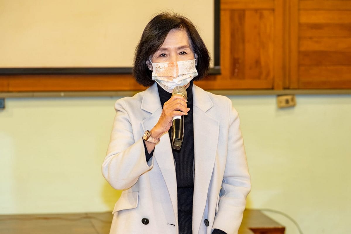 宜蘭縣長林姿妙捲入弊案風波，18日召開記者會回應外界質疑。 圖：翻攝林姿妙臉書