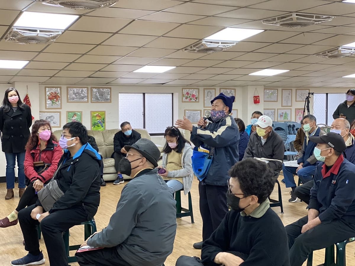 住戶陳述意見。 圖：新北市都更處提供
