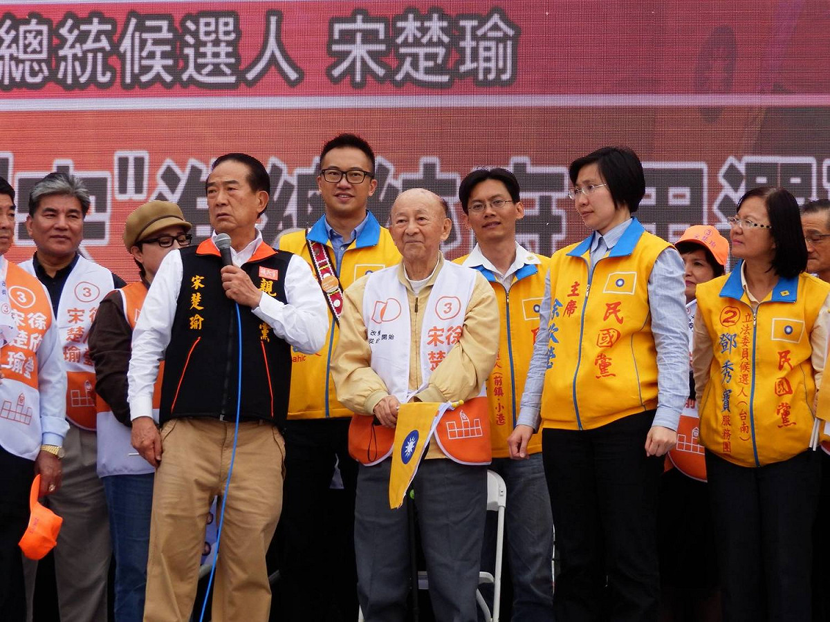 前高雄縣長林淵源登台力挺宋楚瑜。 圖：符芳碩/攝