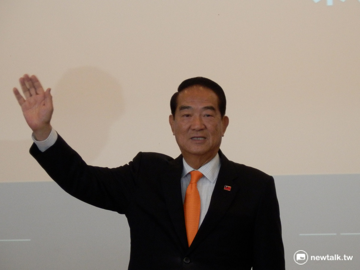 親民黨總統候選人宋楚瑜12日召開國際記者會。 圖：符芳碩/攝