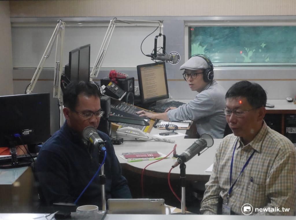 台北市長柯文哲12日下午接受 <寶島全世界>廣播節目專訪。 圖：劉奕霆/攝