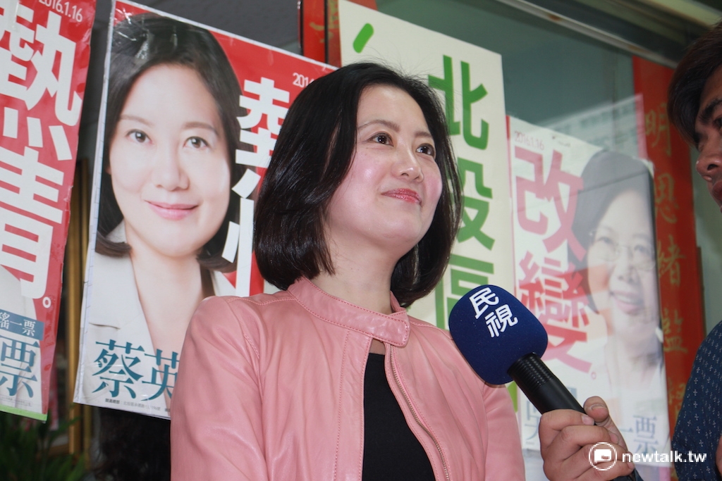 在民進黨力推的「首都改革陣線」8人當中，參選士林、北投的民進黨籍市議員吳思瑤也在16日晚間自行宣布當選。 圖：劉奕霆/攝