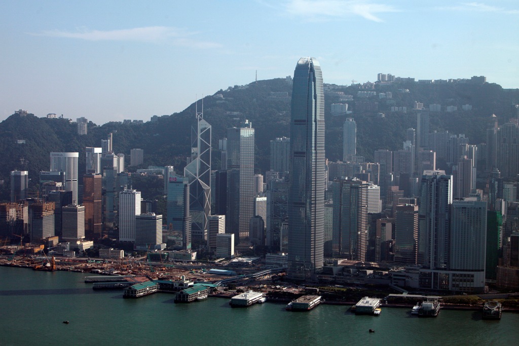 香港再度蟬聯世界房價最高國家，房價所得比高達19倍，等於不吃不喝19年才能買一棟房子。 圖：達志影像/路透社資料照片