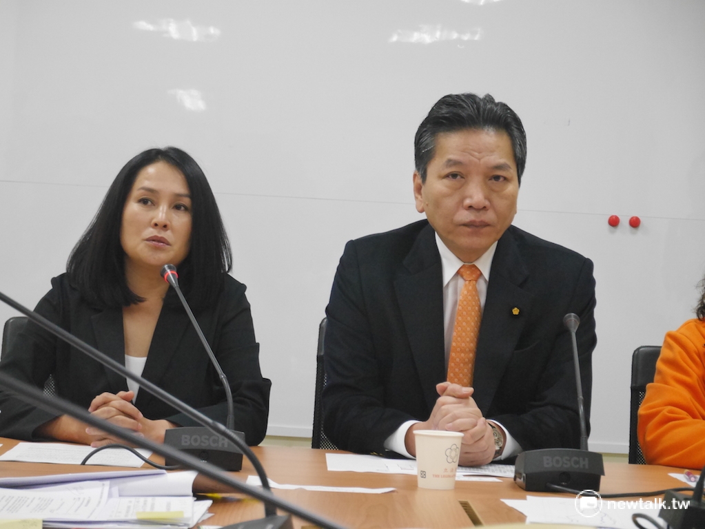 無黨籍立委高金素梅26日上午宣布，加入立法院親民黨團運作。 圖：劉奕霆/攝