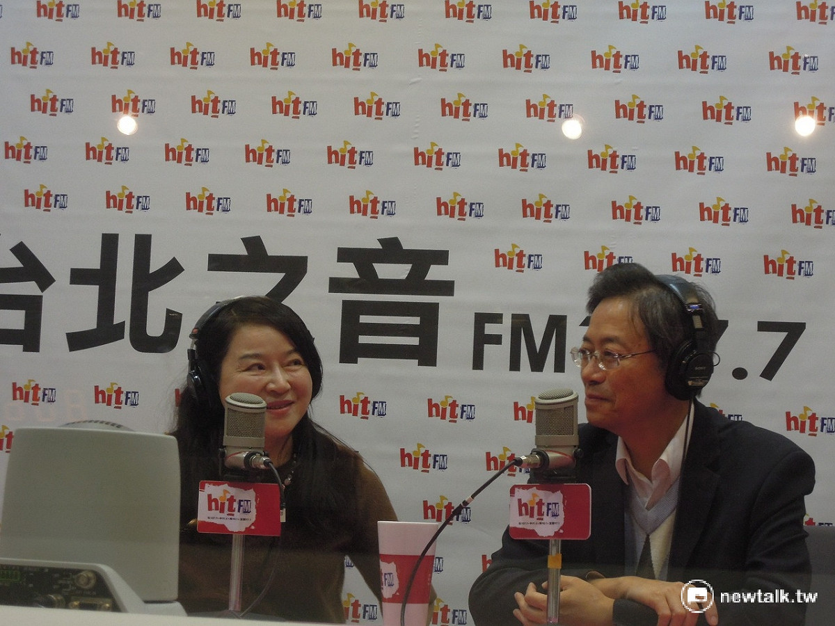 行政院副院長張善政（右）29日接受專訪時坦言，自己不是國民黨籍，找他當院長是很奇怪的事。 圖：翁嫆琄/攝