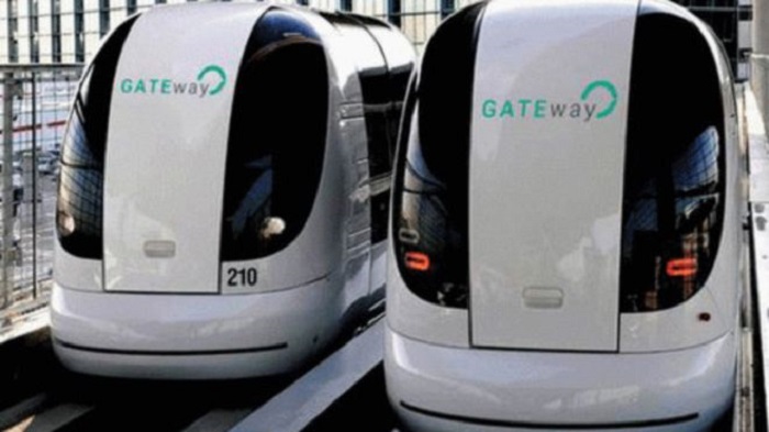 首批在倫敦街頭測試的無人駕駛汽車與希斯羅機場(Heathrow)電子接駁車相似。 圖：翻攝BBC中文網