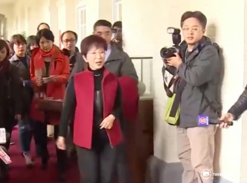 立法院副院長洪秀柱30日到立法院做最後的巡訪。 圖：翁嫆琄/攝