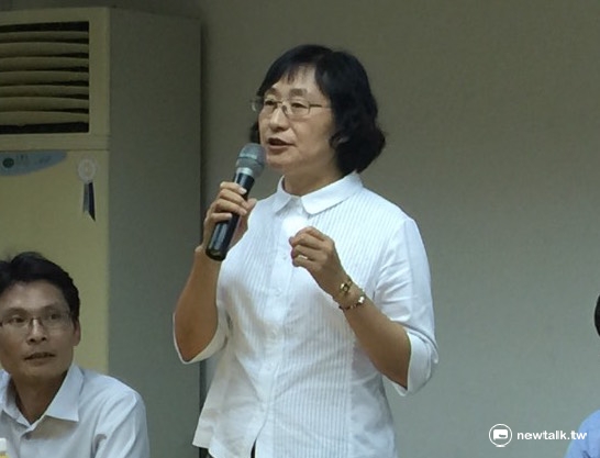台北市內交通壅塞引發民怨，交通局長鍾慧諭3日親上火線對外說明。 圖：新頭殼資料照片