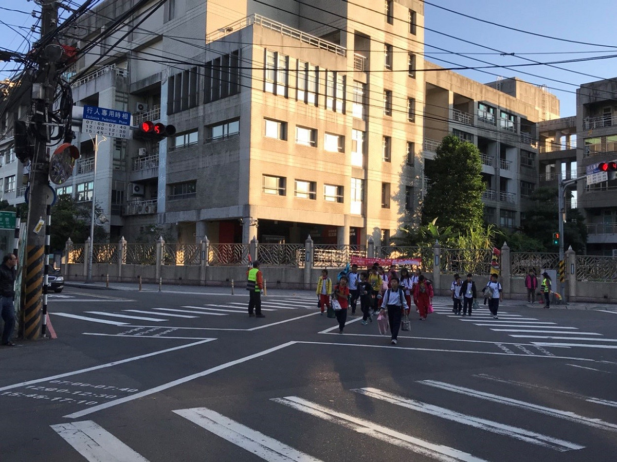 行人保護時相。 圖：新北市交通局 / 提供