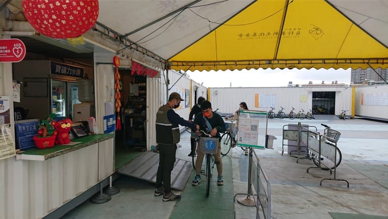 民眾排隊租車。 圖：新北市水利局/提供