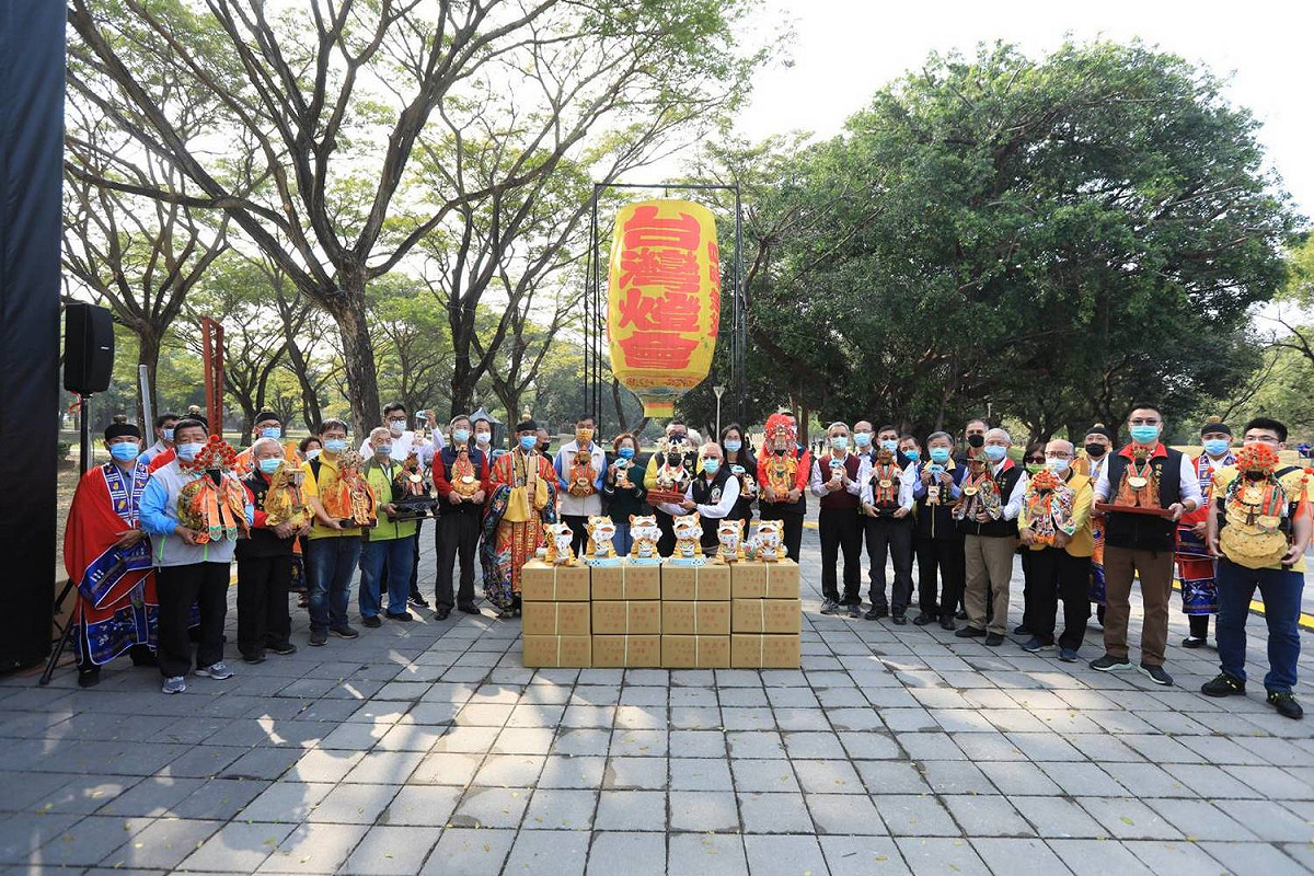 高雄12大宮廟為台灣燈會虎爺小提燈祈福。 圖：高雄市政府偍供