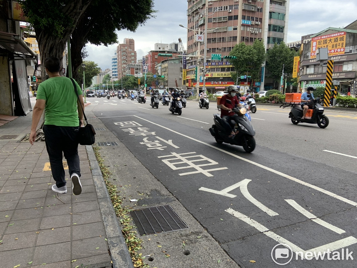 行政院環保署表示，針對移動污染源管制，已加嚴新車排放標準（資料照）。 圖：張家寧／攝