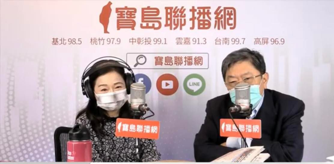 李秉穎今早接受資深媒體人周玉蔻專訪時，特別舉澳洲和英國為例，直言目前台灣無法與病毒共存。 圖：翻攝自「寶島聯播網」直播畫面