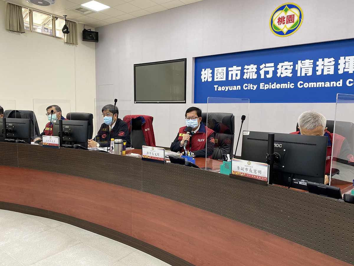 鄭文燦表示，桃園市目前不考慮停止餐廳內用，內用新制規範1/29起實施。 圖：桃園市政府／提供