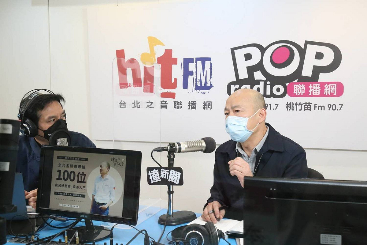 高雄前市長韓國瑜接受黃暐瀚專訪。 圖：《POP撞新聞》提供
