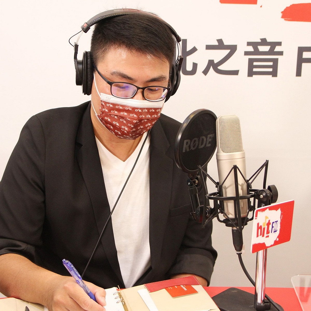 黃揚明今（30）日於臉書爆料，除了酒駕，民眾黨的其他議員提名人還涉嫌恐嚇、詐欺及偽造文書。 圖：翻攝自黃揚明臉書