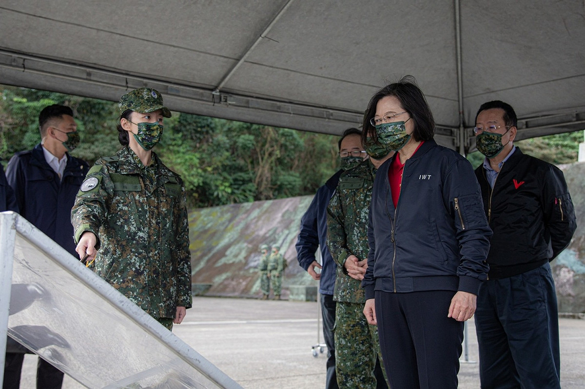 總統蔡英文今視察空軍飛彈連。 圖：總統府提供