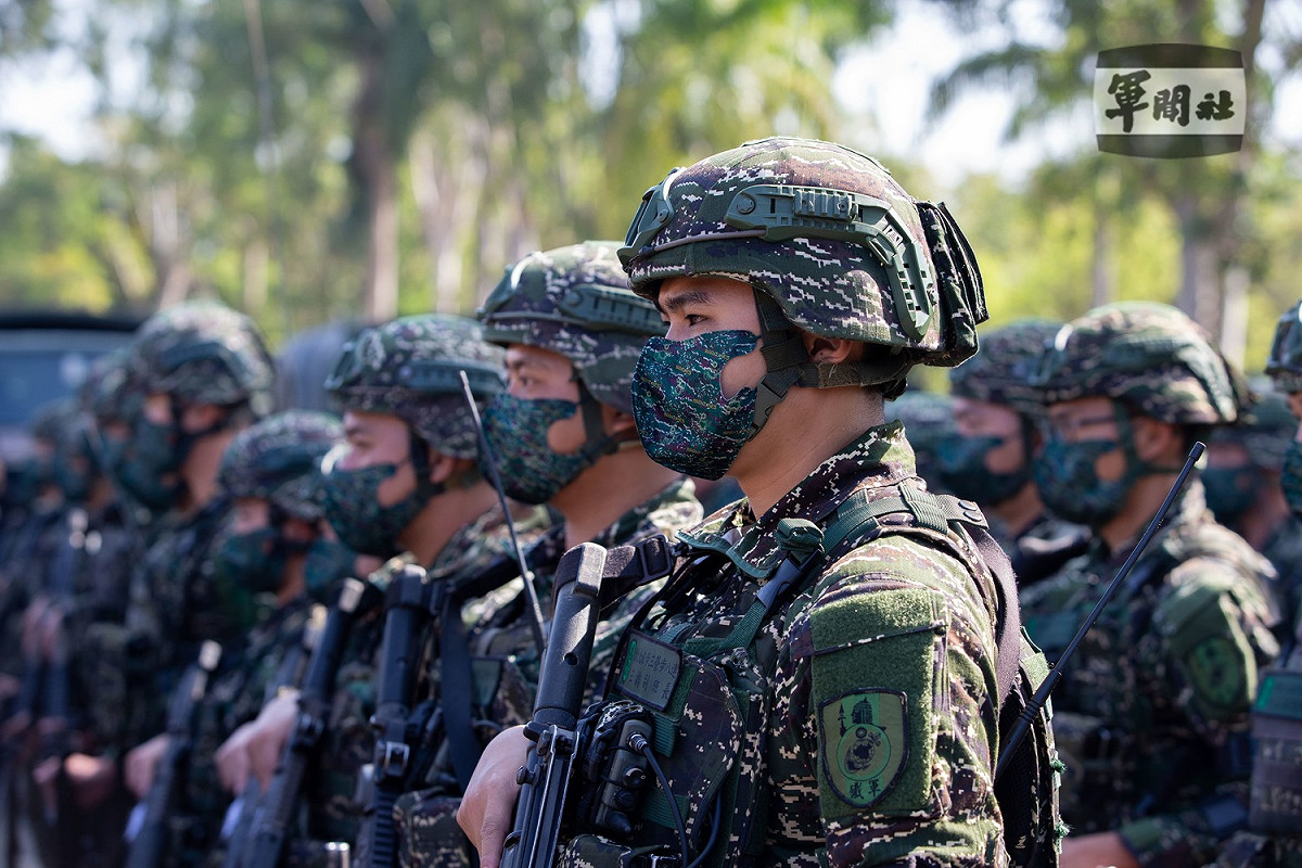 陸戰99旅官兵堅守崗位。 圖：軍聞社／提供