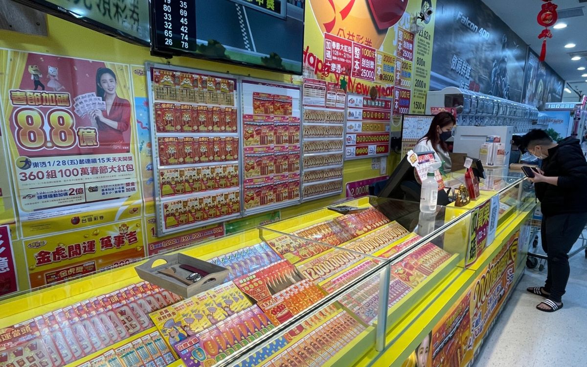 ▲台彩今（3）日的大樂透與威力彩頭獎均未開出，其中威力彩已經連續30槓，下期頭獎金額衝9.1億，大樂透則上看1.8億。（圖／NOWnews攝影中心）