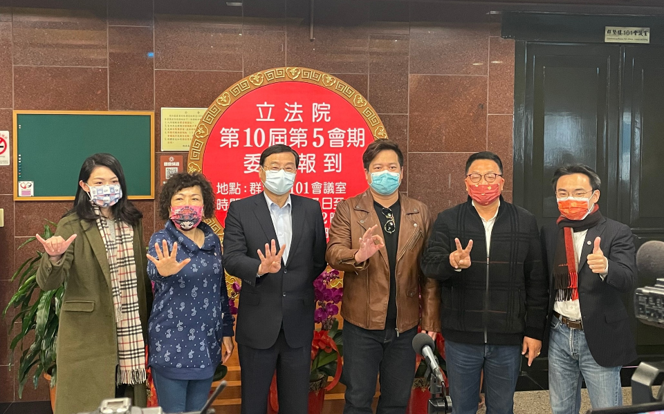 立法院第10屆第5會期今（7）天開始立委報到，洪孟楷搶頭香。 圖：陳歐珀辦公室提供