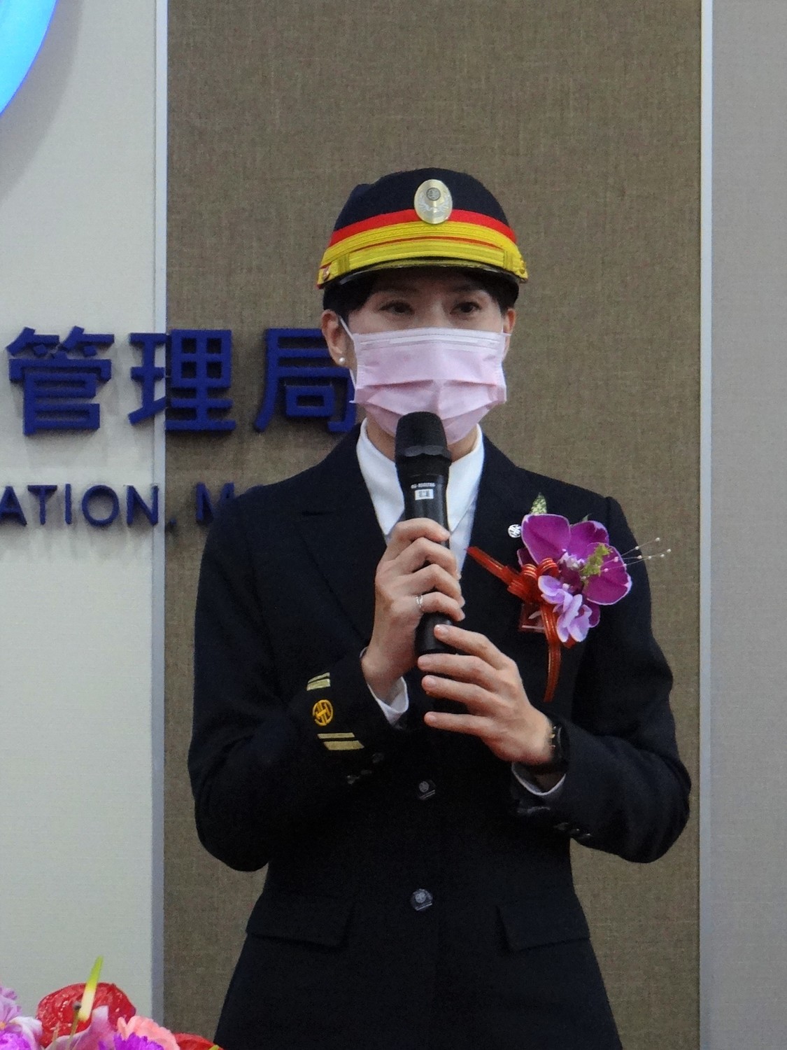 台鐵台北車站首位女站長胡詠芝。 圖：交通部台鐵局／提供