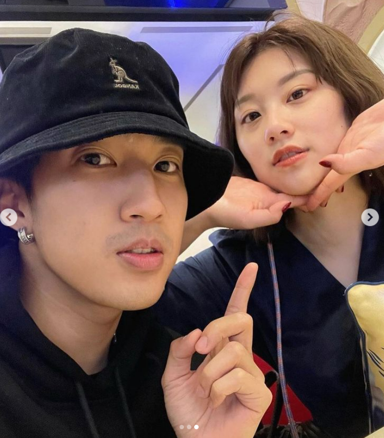 婁峻碩(左)與焦凡凡(右)穩定交往5年。 圖：翻攝自焦凡凡IG