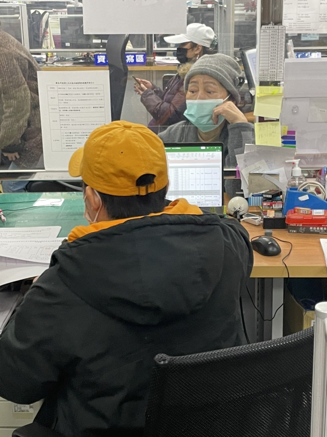 烏來區公所受理原住民保留地禁伐補償。 圖：新北市原民局/提供