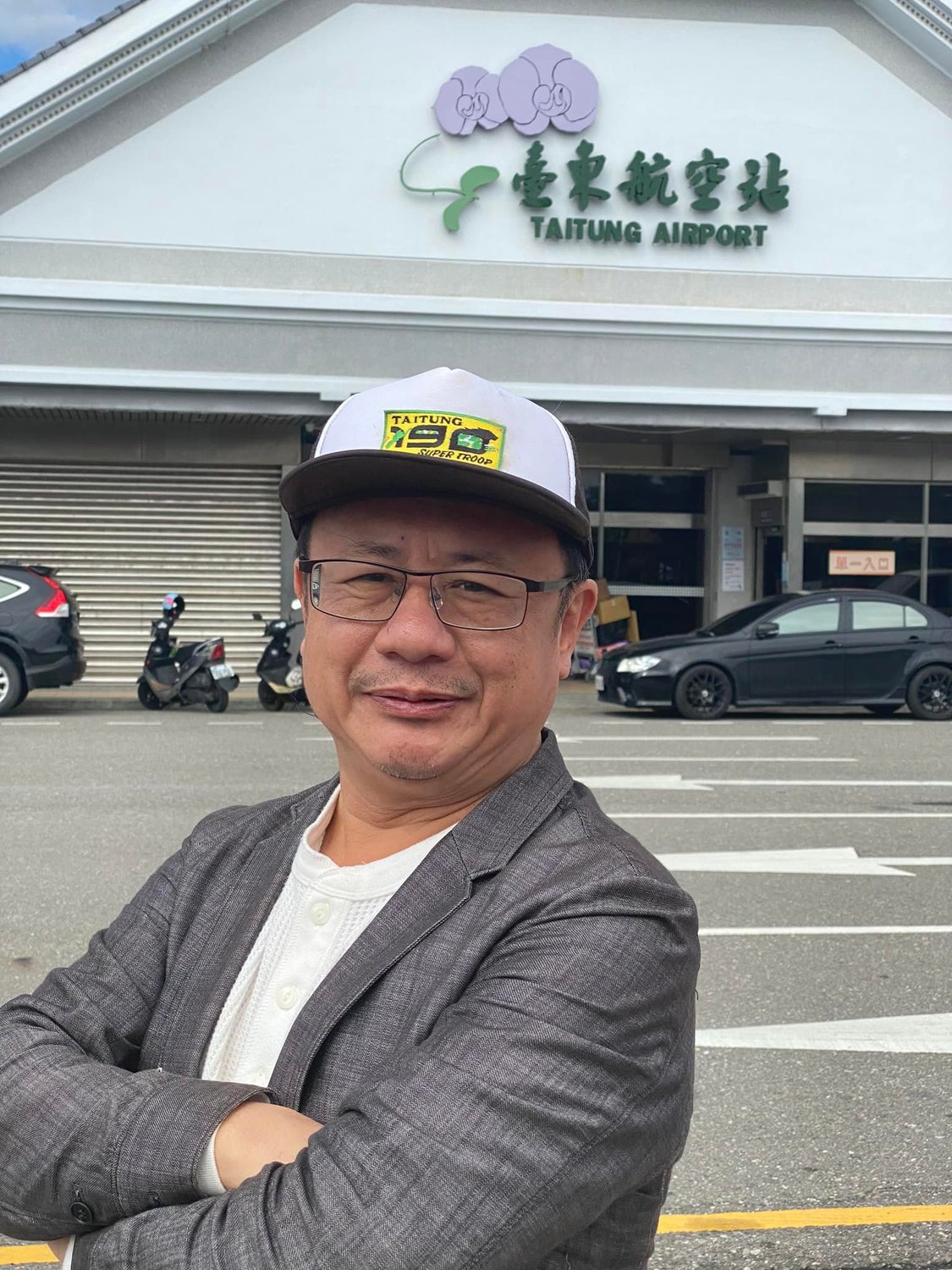 台灣中小企業聯合輔導基金會董事長賴坤成辭去現職，爭取民進黨台東縣長提名，同時向小英喊話，他才是最有機會當選的人。 圖：擷取自賴坤成臉書（資料照）