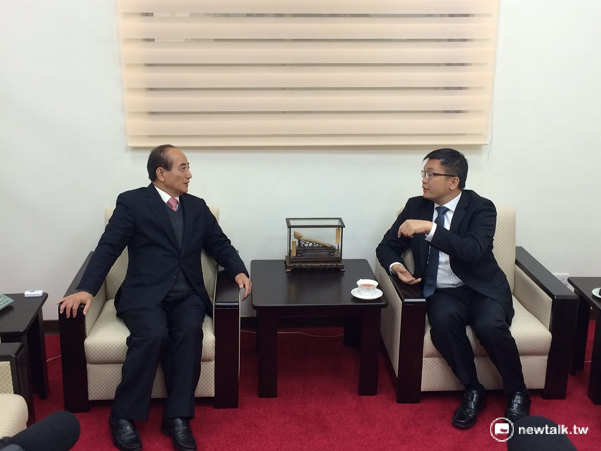 立法院副院長蔡其昌16日拜會前院長王金平。 圖：符芳碩/攝