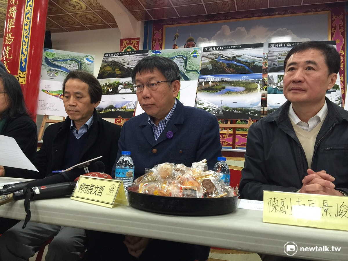 台北市長柯文哲21日下午前往社子島。 圖：劉奕霆/攝
