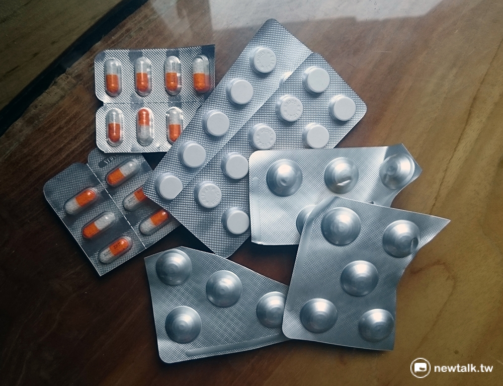 食藥署24日指出，國人2014年吃下的安眠藥，比起2013年的用量，增加了近一座雪山隧道的長度。 圖：翁嫆琄/攝
