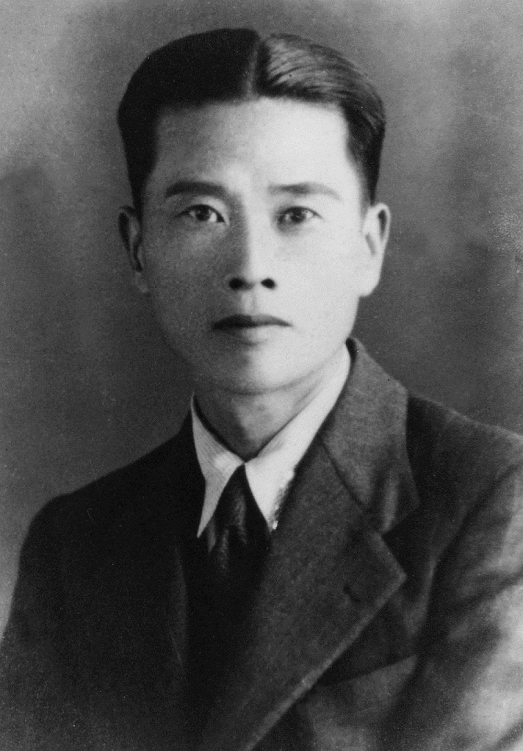 鍾天福畢業於臺北一中（建國中學前身），曾於旗津小學當過一陣子老師，18歲時跟隨大舅子到中國上海，學做票莊生意。這段中國時期的閱歷，讓他學會中國各省的語言。 圖：玉山社提供