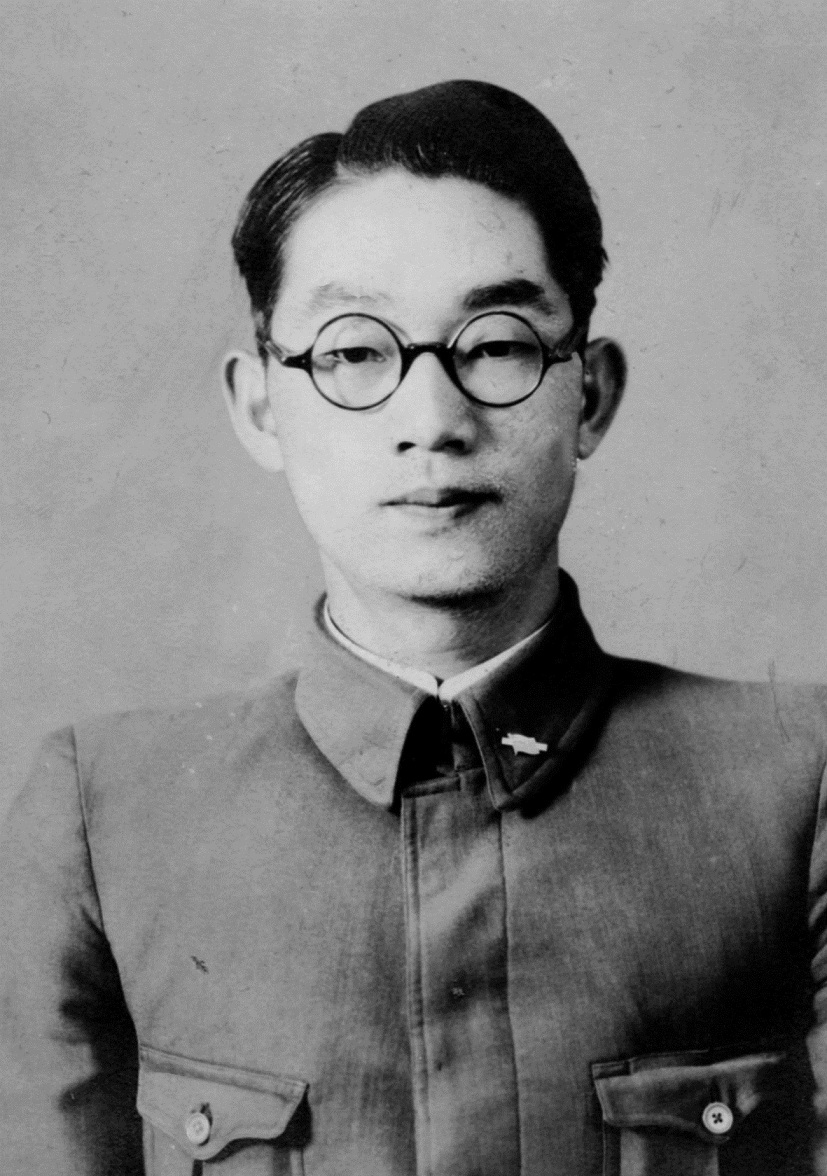 在滿州擔任事務官的陳亭卿。 圖：玉山社提供