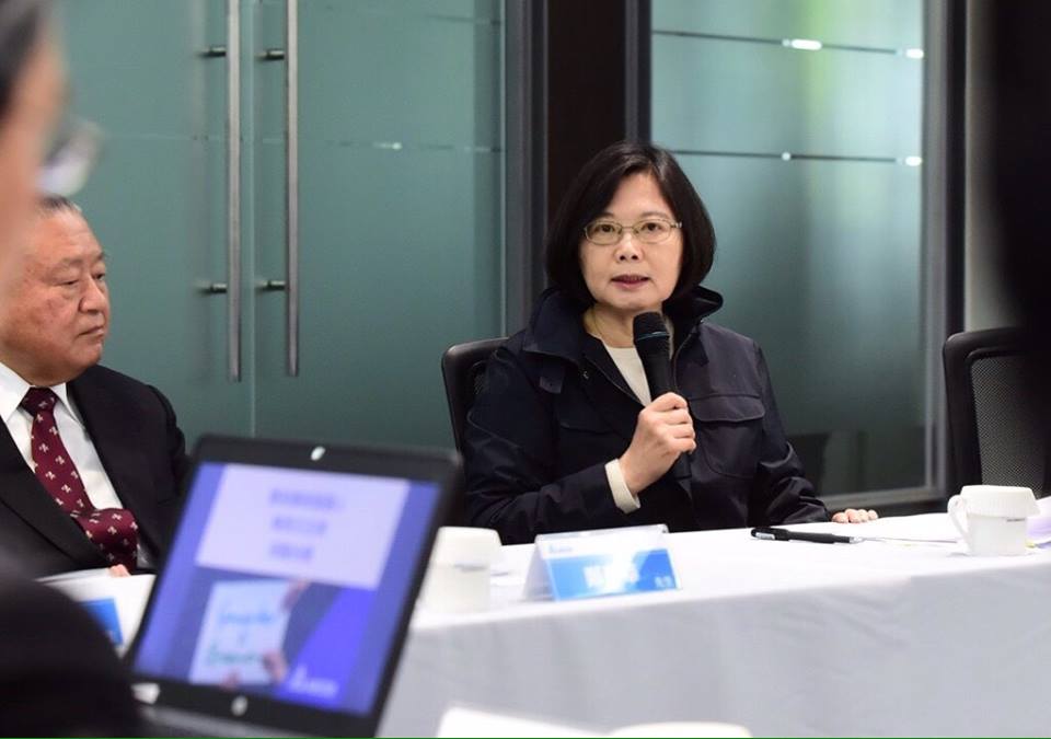 民進黨總統當選人蔡英文29日與綠能產業進行座談。 圖：翻攝蔡英文臉書
