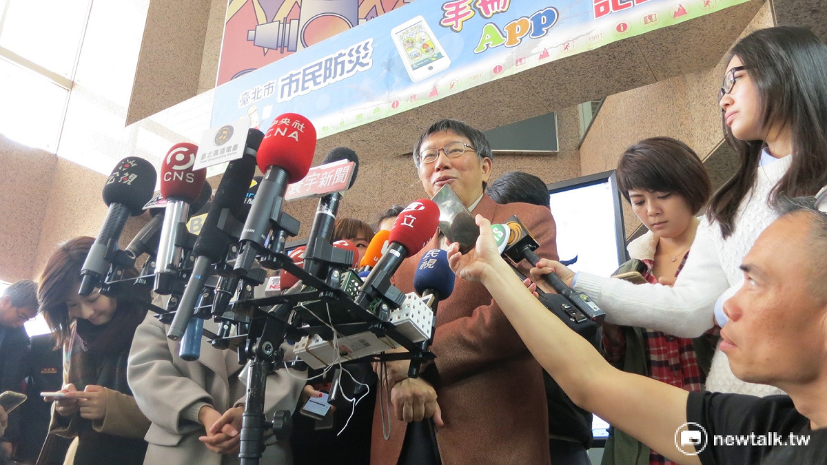 綠社盟立委參選人、元大集團董座千金王寶軒以及台中市長林佳龍立委時期辦公室主任黃瓊雅將確定入台北市府。對此，台北市長柯文哲表示，他認為王與其在外抗爭，不如進入體制內做事，而他也認為黃是不錯人選。 圖：呂佳峻/攝