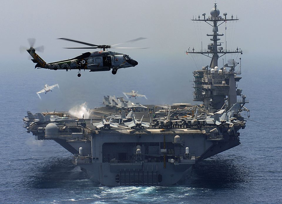美國海軍官員證實，美軍航空母艦「史丹尼斯號」（USS John C.Stennis）戰鬥群與數艘驅逐艦、巡洋艦已由西太平洋駛入南海。 圖：翻攝USS John C. Stennis臉書