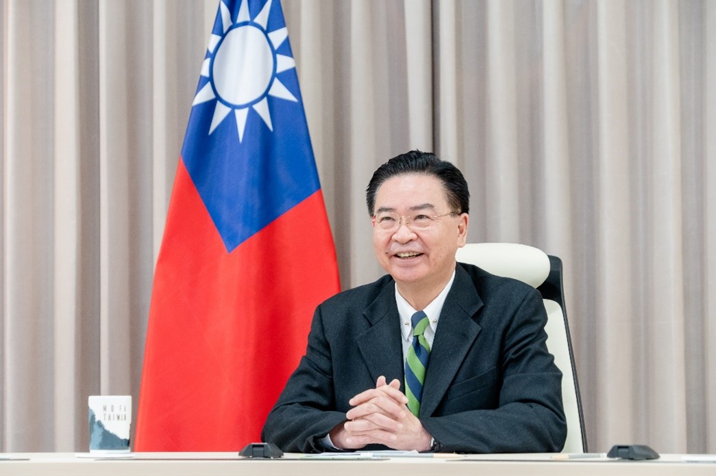 吳部長於專訪中暢談台灣與印度關係等議題。 圖:外交部