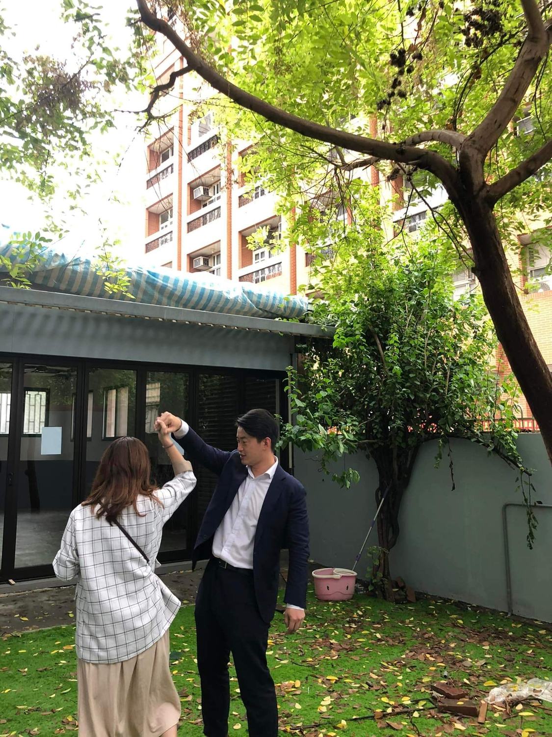 台灣基進黨前立委陳柏惟13日晚在臉書宣布，5區立委服務處正式收工，希望大家想起這段時間與空間都是開心的畫面。 圖：翻攝自3Qi.tw 陳柏惟臉書