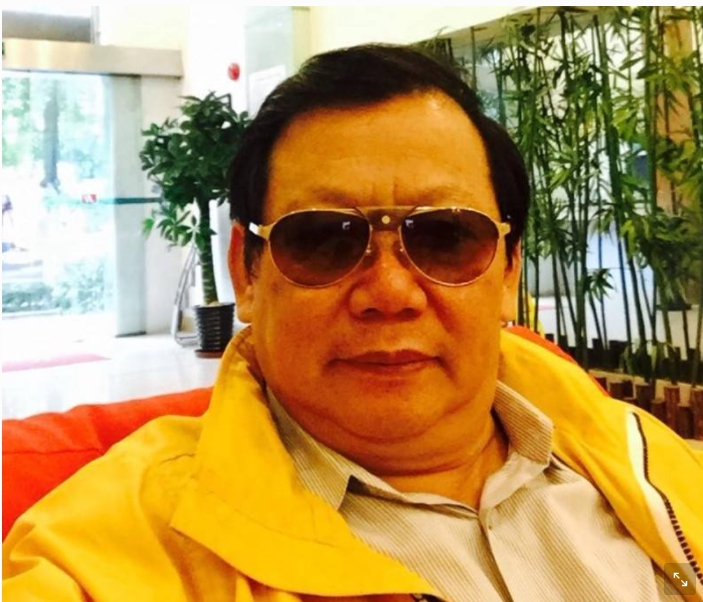 國民黨立委蔣萬安日前於臉書宣稱，自己的名字是由已故總統蔣經國所取，遭前國大代表黃澎孝質疑，稱蔣萬安按照字輩，應該要叫「章友安」，引發討論。 圖：翻攝自黃澎孝臉書