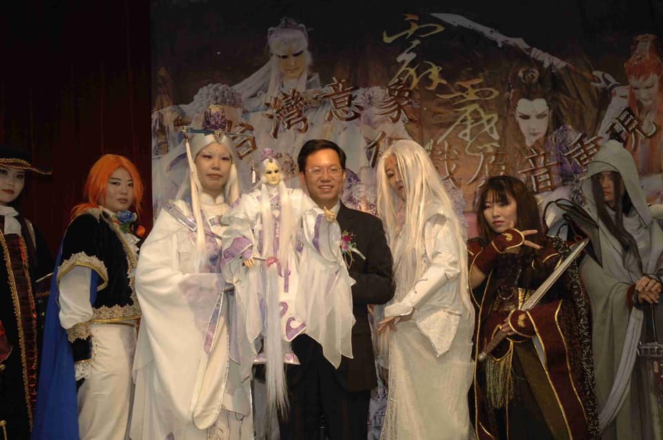 鄭文燦在臉書放上十五年前的舊照。 圖：翻攝鄭文燦臉書