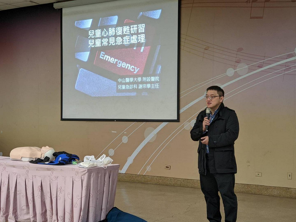 中山醫學大學附設醫院兒童急診科主任謝宗學。 圖：翻攝自中山醫學大學附設醫院兒童急診科主任謝宗學臉書專頁「Dr. E 小兒急診室日誌」