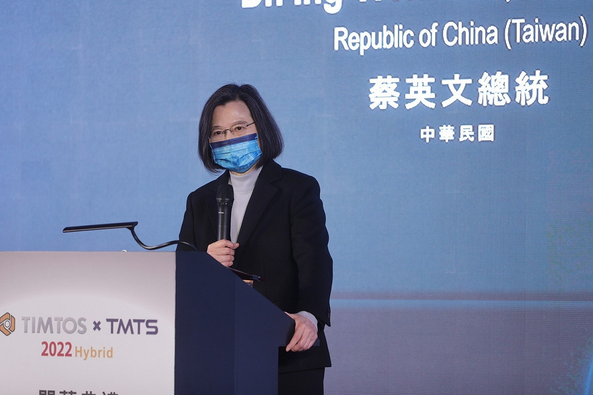 總統蔡英文21日上午出席「TIMTOS x TMTS 2022 工具機聯展 虛實整合Hybrid 開幕典禮」 圖：總統府提供
