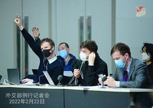 包括法新社、路透社、《紐約時報》今日俄羅斯、巴西《環球報》、日本廣播協會、美國國際市場新聞社等外國媒體，22日在中國外交部記者會提問。 圖：翻攝自中國外交部
