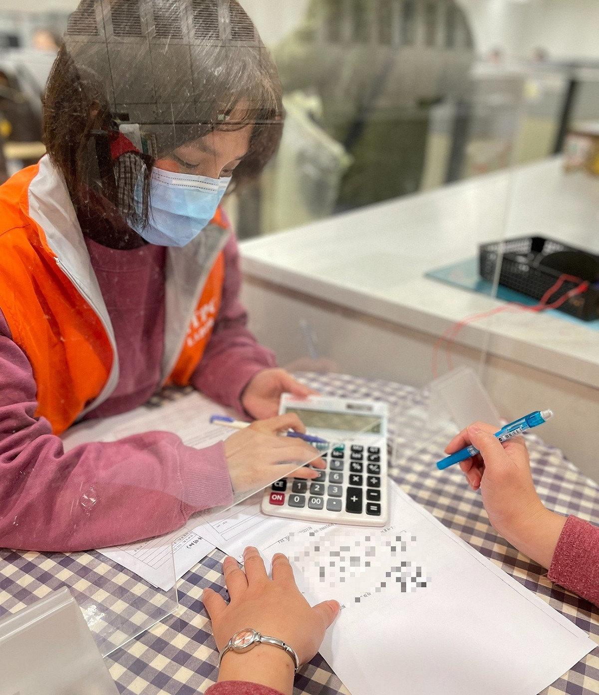 勞工局把關讓退休勞工意外領到大紅包。 圖：新北市勞工局提供