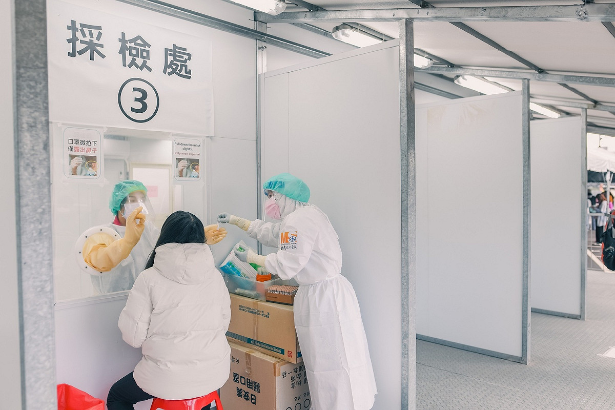 桃園市持續開設桃園中賂公園及中壢區中正公園2處社區採檢站。 圖：桃園市政府／提供
