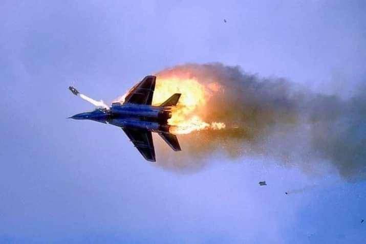 烏克蘭空軍在臉書Po出一張俄國戰機起火燃燒的照片。 圖：翻攝烏克蘭空軍臉書 (資料照)