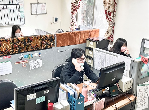 新北勞工局關懷高風險移工4年近6300人次，賭債爭議也納入。 圖：新北市勞工局提供
